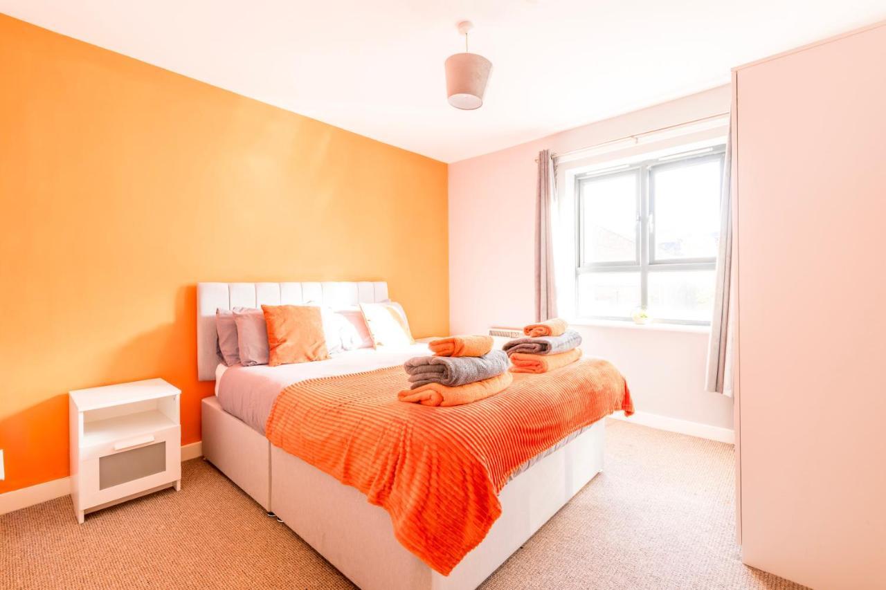 Prime Location - Modern City Apartment! Bristol Exterior foto
